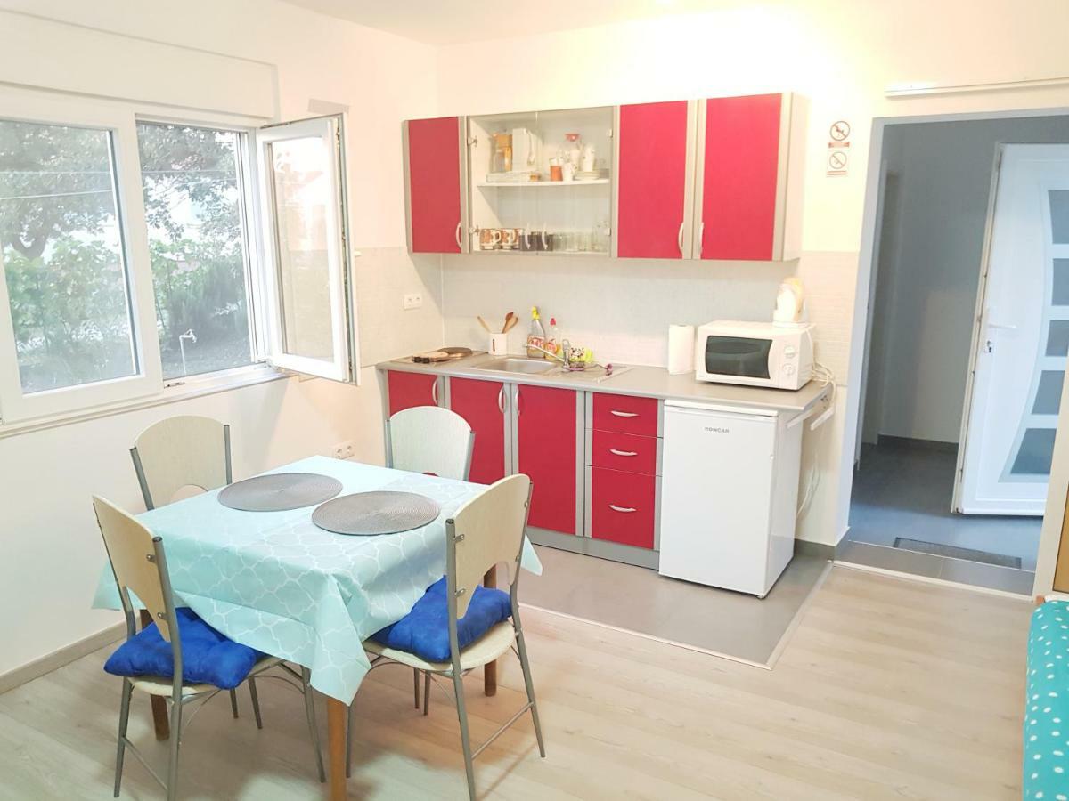 Apartment Brigitte Vrsi Dış mekan fotoğraf