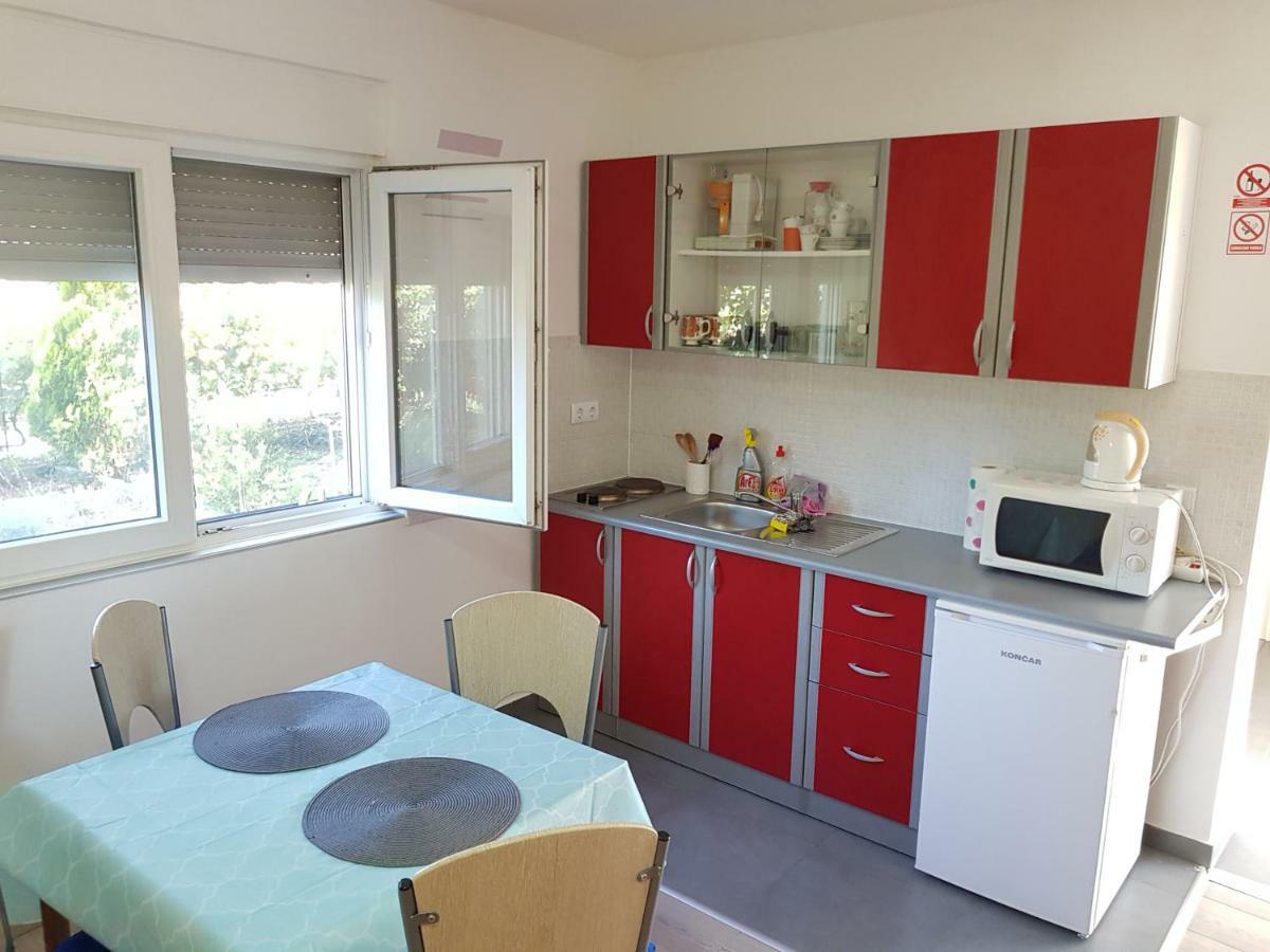 Apartment Brigitte Vrsi Dış mekan fotoğraf