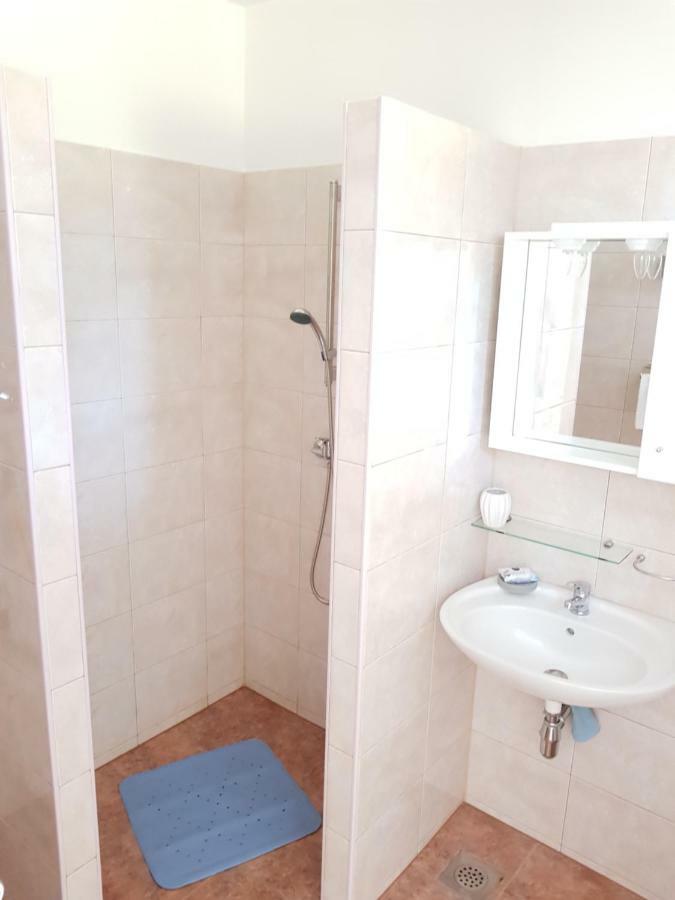 Apartment Brigitte Vrsi Dış mekan fotoğraf